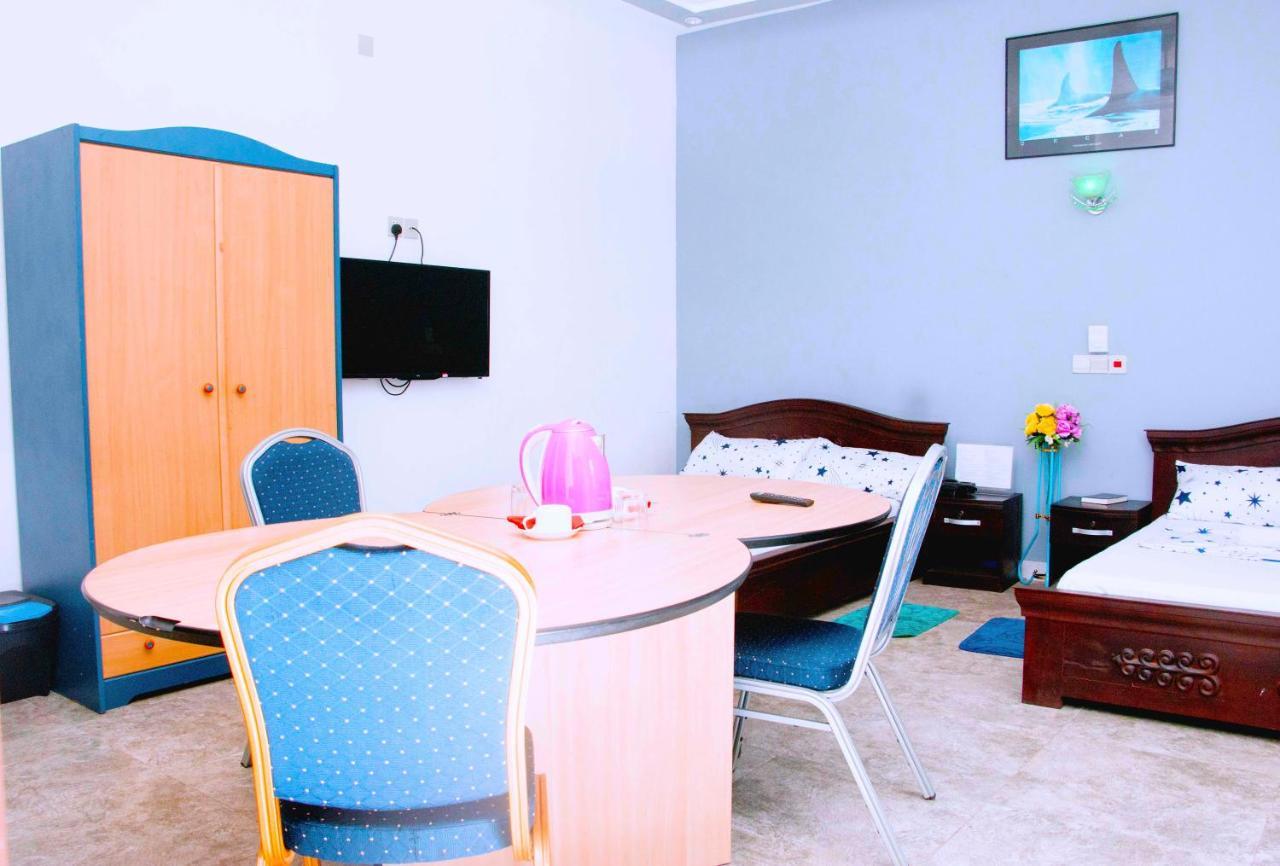 Nora Hotel Cotonou Exterior photo