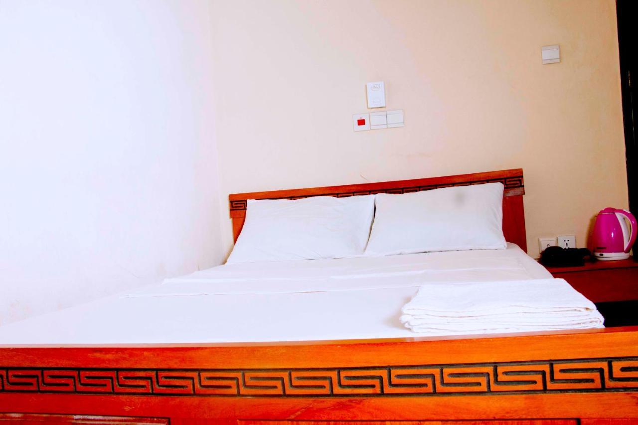 Nora Hotel Cotonou Exterior photo