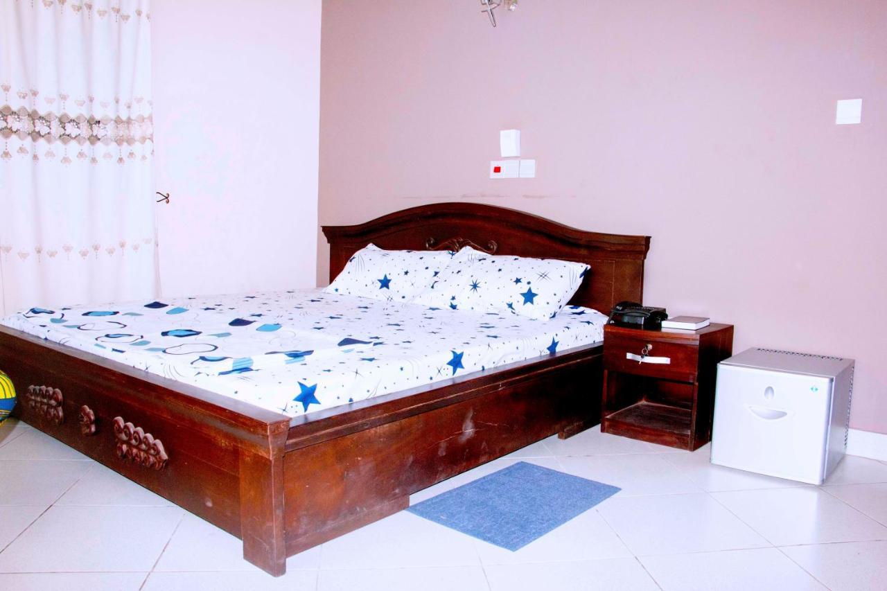 Nora Hotel Cotonou Exterior photo