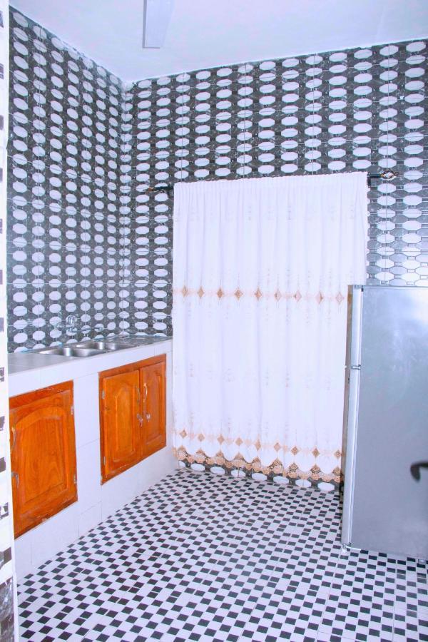 Nora Hotel Cotonou Exterior photo